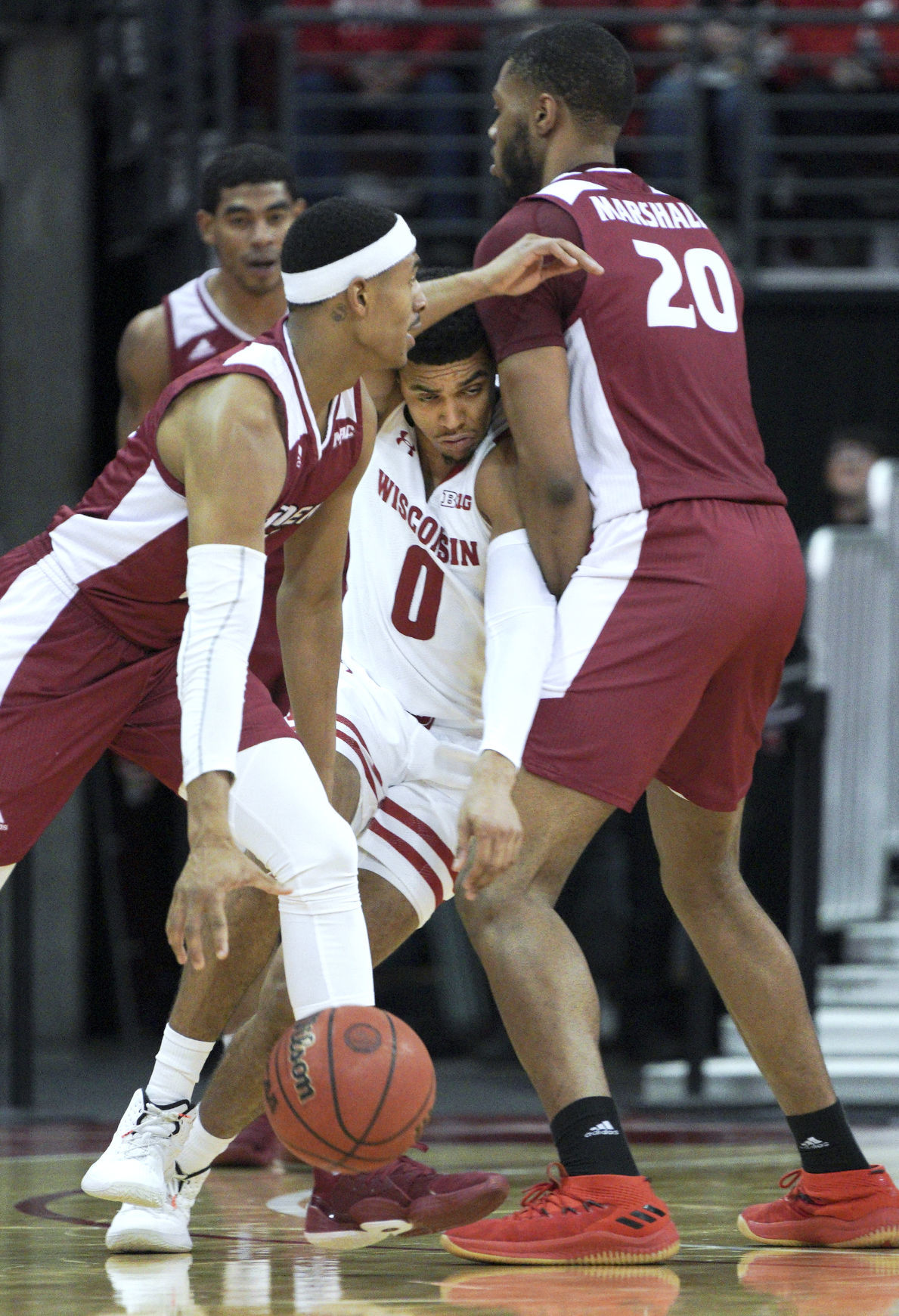 Badgers 65, Broncs 37